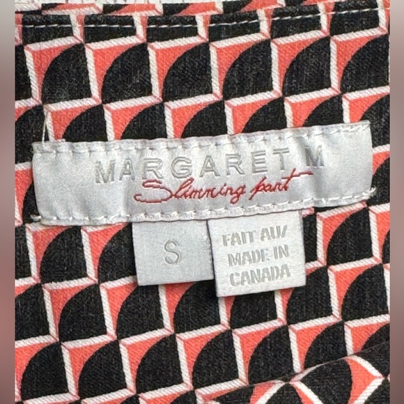 Margaret M Geometric Coral, White and Black Pencil Skirt, Stretch Pull On Size S - Picture 4 of 5